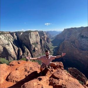 Meet your Posher, Brooks